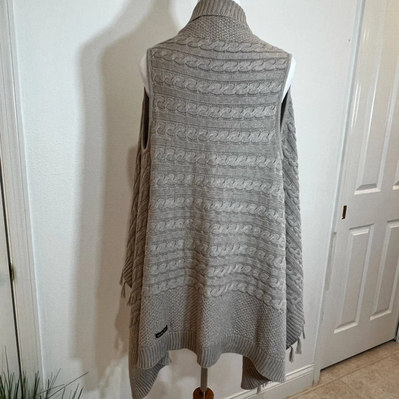 Matilda Jane Beige Cable-Knit Mind's Eye Vest - Picture 9 of 9